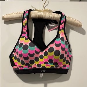 NWT Victoria Secret Incredible VSX Sports Bra
